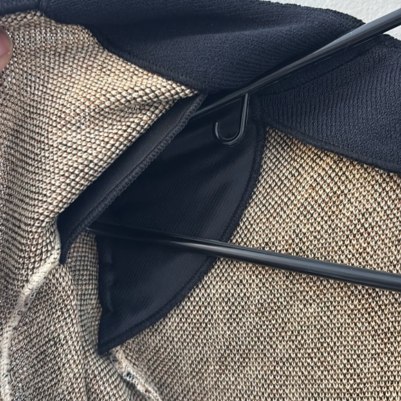 St. John Animal Print Full Zip Jacket Embellished w/Gold Grommets Sz 8 - Picture 12 of 12